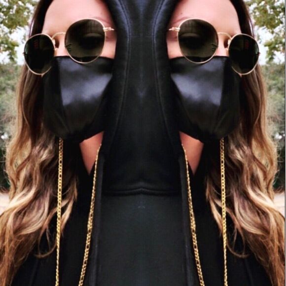 22" Gold Stainless Steel 4mm Figaro Mask Chain Necklace - Picture 6 of 8